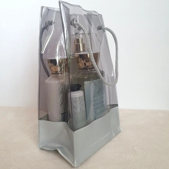 Bath & Body Works Sweater Weather 5 Pc Gift Bag Set - Picture 3 of 4